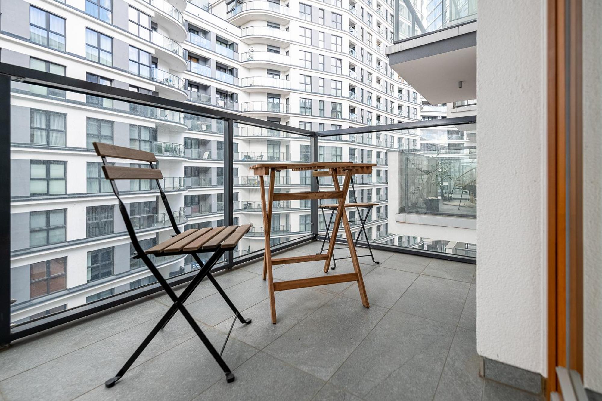 Rentplanet - Apartamenty Kasprzaka Warsaw Ngoại thất bức ảnh
